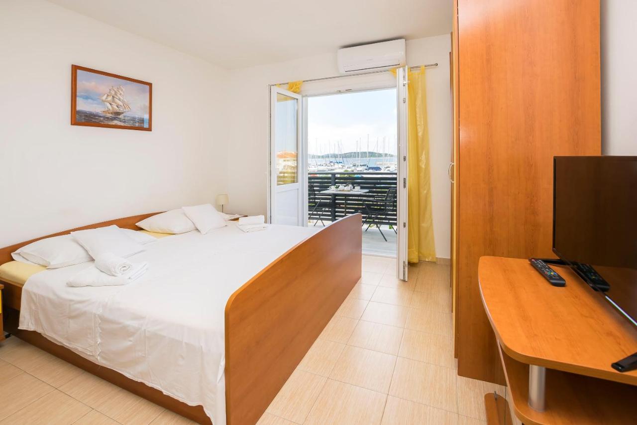 Apartments And Rooms Mare Vodice Exterior photo